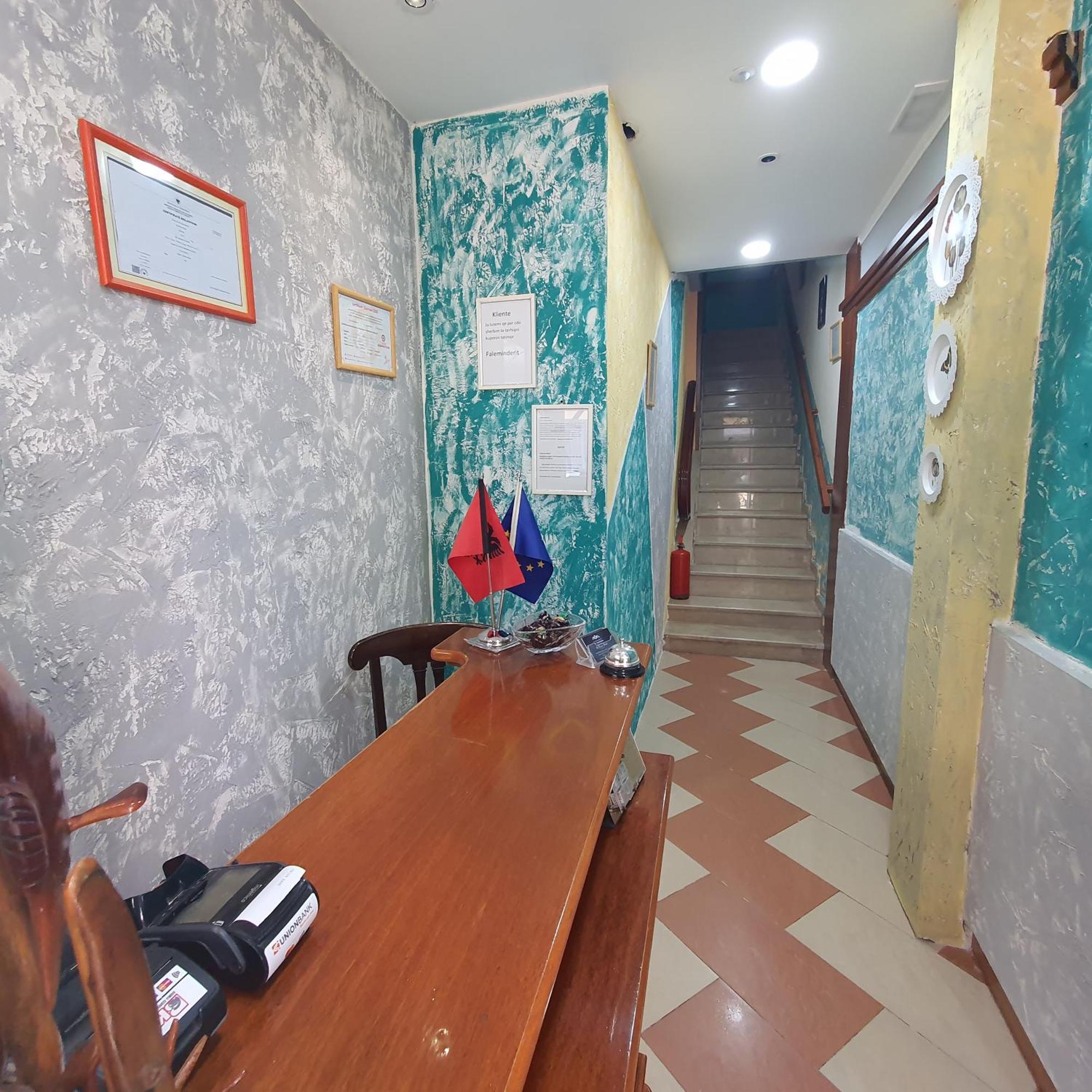 Hotel My Rooms Tirane エクステリア 写真